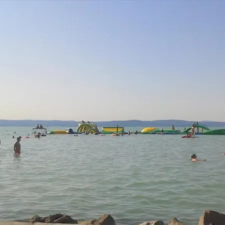 House And Apts. In Siofok/balaton 34362 Apartamento