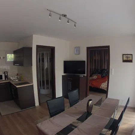 Apartamento House And Apts. In Siofok/balaton 34362 Siófok