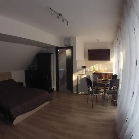 House And Apts. In Siofok/balaton 34362 Apartamento *
